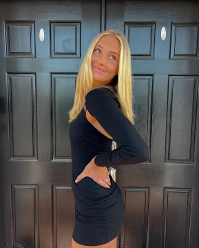 Belle6975 de Madrid,España